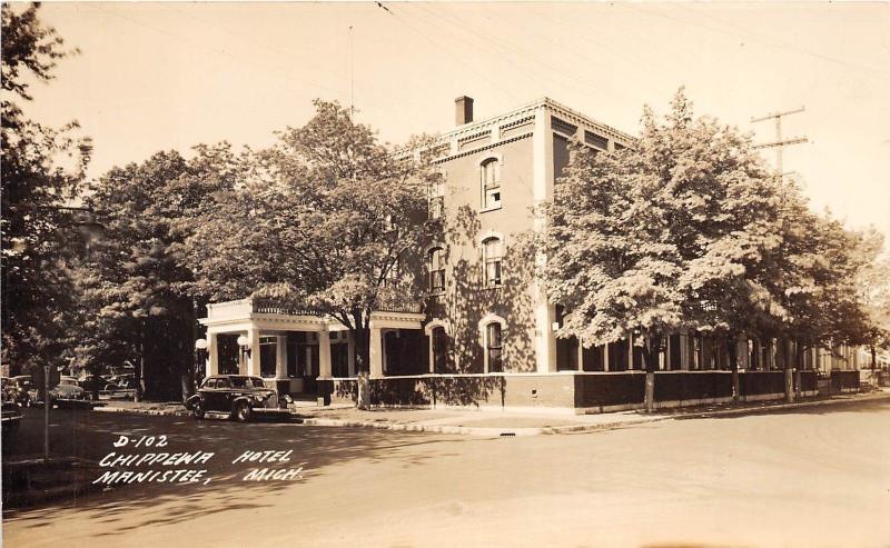 D11/ Manistee Michigan Mi Real Photo RPPC Postcard c40s Chippewa Hotel Auto