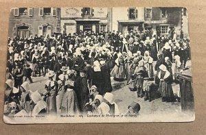 VINTAGE UNUSED POSTCARD COSTUMES OF THE PLUVINGER NEAR AURAY, MORBIBAN, FRANCE