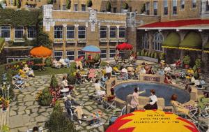 ATLANTIC CITY NEW JERSEY HOTEL TRAYMORE PATIO~SUNBURST UMBRELLA POSTCARD 1948