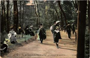 CPA Paris 16e Paris-Bois de Boulogne de l'Heures á Midi-Le Sentier (313564)