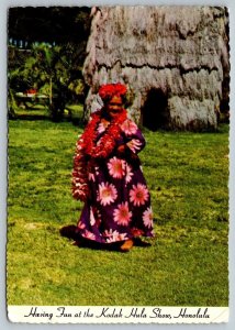 Kodak Hula Show  Honolulu  Hawaii   1977   Postcard