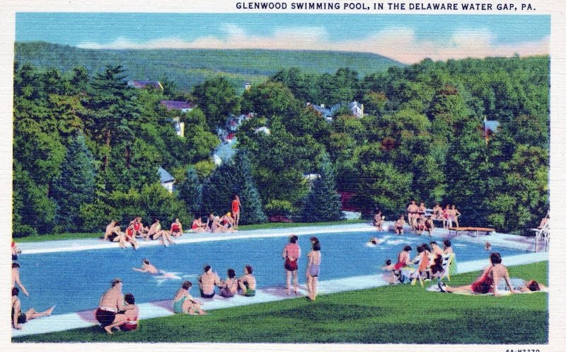 VINTAGE POSTCARD BATHING SCENE AT GLENWOOD SWIMMING POOL IN THE DELAWARE GAP PA