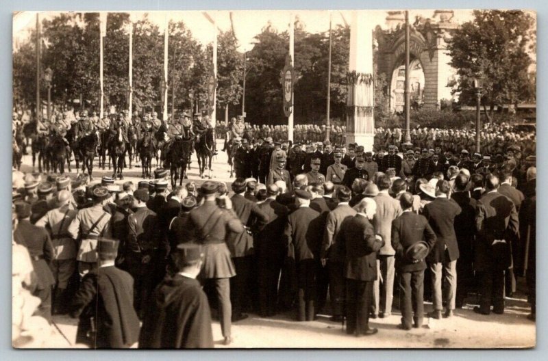 RPPC  WW1  Victory Parade  Paris  France   Postcard