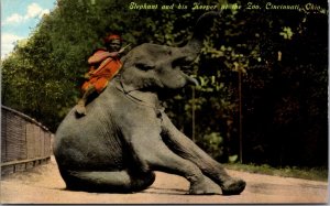 Postcard Elephant and his Keeper at the Zoo in Cincinnati, Ohio