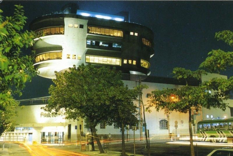 China Hong Kong ~ Peak Tower Restaurant Postcard 