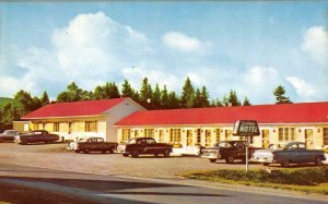 JACKMAN STATION Maine ME ~ JACKMAN MOTEL 50's Cars ROADSIDE Somerset Co Postcard