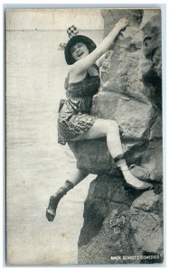 Mack Sennett Comedies Woman On Beach Climb Rock Evans LA Exhibit Arcade Card