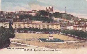 France Lyon La Place Bellecour et Couteau de Fourviere