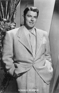 RPPC PRESIDENT RONALD REAGAN ACTOR WARNER BROS REAL PHOTO POSTCARD (c.1950s)