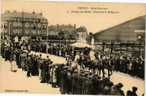 CPA TROYES Mardi - Gras - Cortege de Halles, Dames de la Délégation (179178)