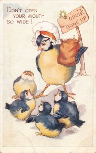 Art Leigi Kidman Humanized Birds Mother Don't Open your Mouth Wide postc...