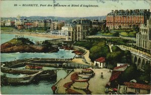 CPA BIARRITZ - Port des Pecheurs et Hotel d'Angleterre (126817)