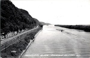 RPPC Mississippi River at Priarie du Chien WI Vintage Postcard H76