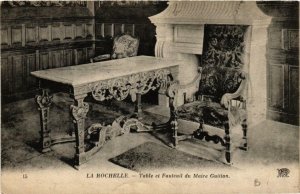 CPA La ROCHELLE Table et Fauteuil du Maire Guitton (666696)