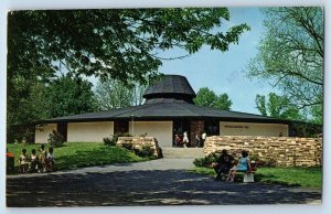 1960 Columbus Ohio Vintage Postcard Reptilia Amphibia Hall Zoo Viper Collection