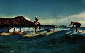 Hawaii Sport Of Kings Beach Waikiki Chrome Postcard 08.57