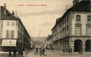 CPA St-DIÉ - La Mairie et la rue Stanislas (657397)