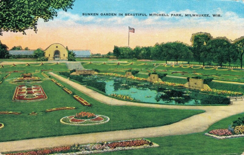 USA Sunken Garden In Beautiful Mitchell Park Milwaukee Wisconsin 03.07