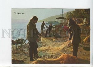 435621 ISRAEL TIBERIAS Sea of Galilee fishermen with nets near cafe Old postcard