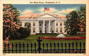 Historic White House Building Washington DC US Flag Fountain Postcard Unused UNP 