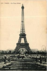 CPA AK PARIS 7e La Tour Eiffel. (241438)