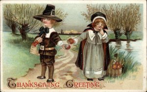 Thanksgiving Little Boy & Girl Pilgrims Apples Food BB London Postcard