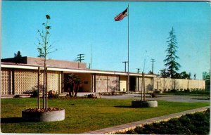 Postcard BUILDING SCENE Fontana California CA AO6085