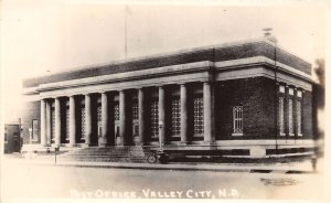 J39/ Valley City North Dakota RPPC Postcard c1940 Post Office Building 231
