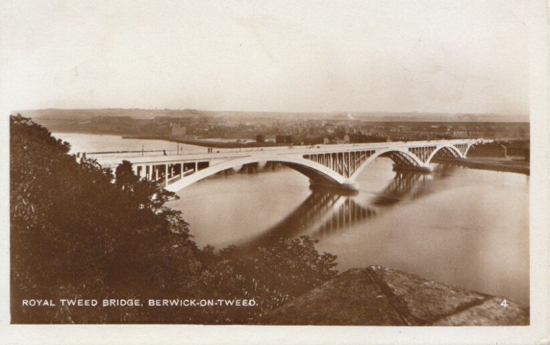 Northumberland Postcard - Royal Tweed Bridge - Berwick-On-Tweed - Ref TZ5750