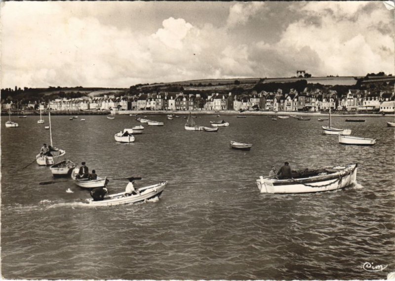 CPM Cancale Barques de peches (16605)