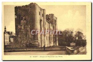 Postcard Old Dungeon Niort and War Memorial