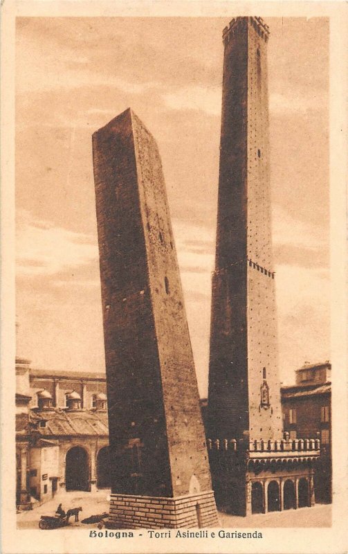 Lot 20 postcards italy Bologna 1900-1980