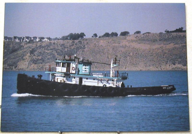 H2424     TUGBOAT  \  GAIL L. SANDERS \   POSTCARD