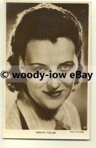 b2129 - Film Actress - Gracie Fields - postcard