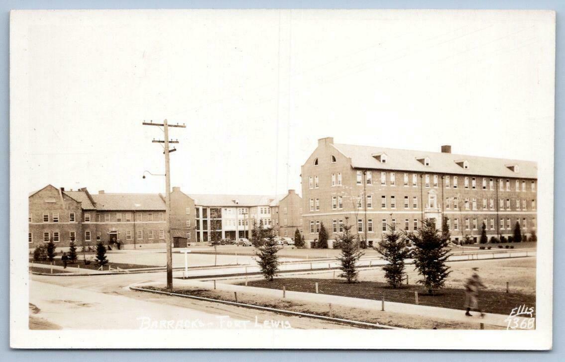 Wwii ERA Rppc Fort Lewis WA Street Scene Barracks 1940'S Ellis Real