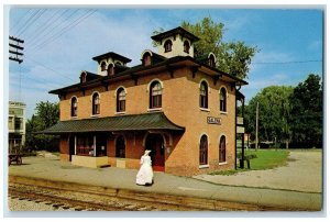 c1950's Illinois Central Railroad Depot Train Station Galena IL Vintage Postcard