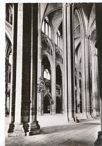 France Postcard - Cathedrale St-Etienne De Bourges - Through The Naves   DR705