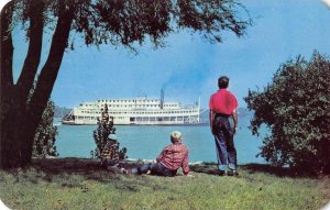 Gordon Greene Steamboat Mississippi River Hannibal, Missouri Mark Twain Postcard