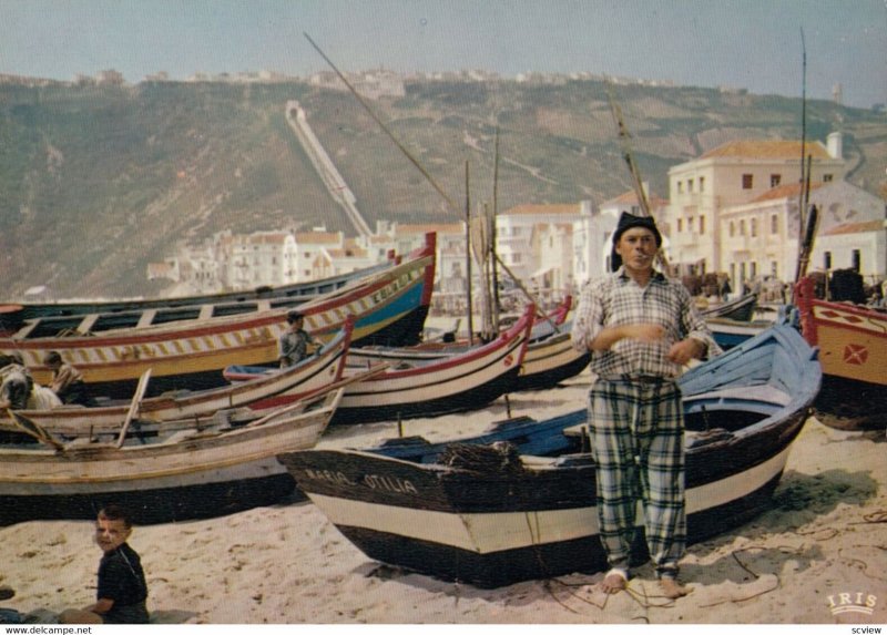 NAZARE , Portugal , 1950-70s ; Barques de Peche