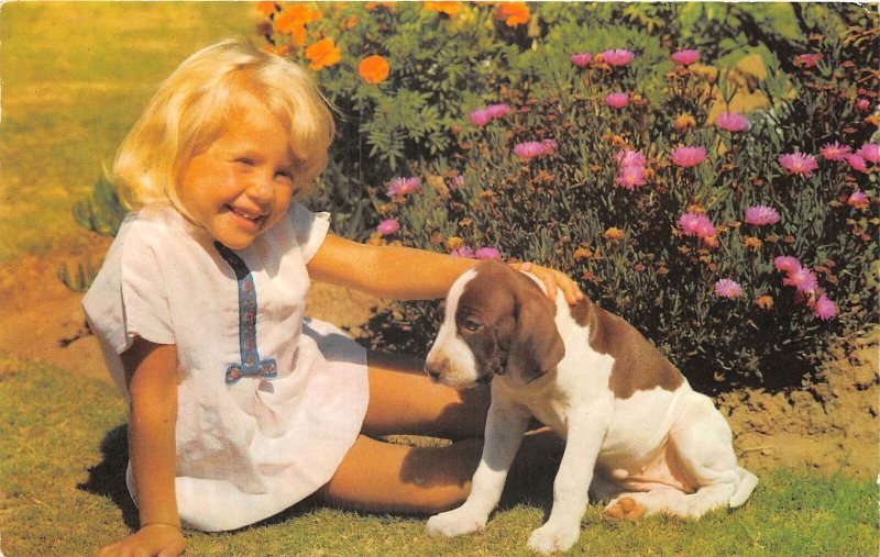 US52 UK England Ilfracombe 1969 Devon girl and dog