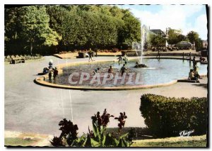 Modern Postcard La Roche sur Yon Vendee Square Bayard Course