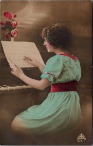 Victorian Glamour Women Playing Piano Vintage RPPC C114