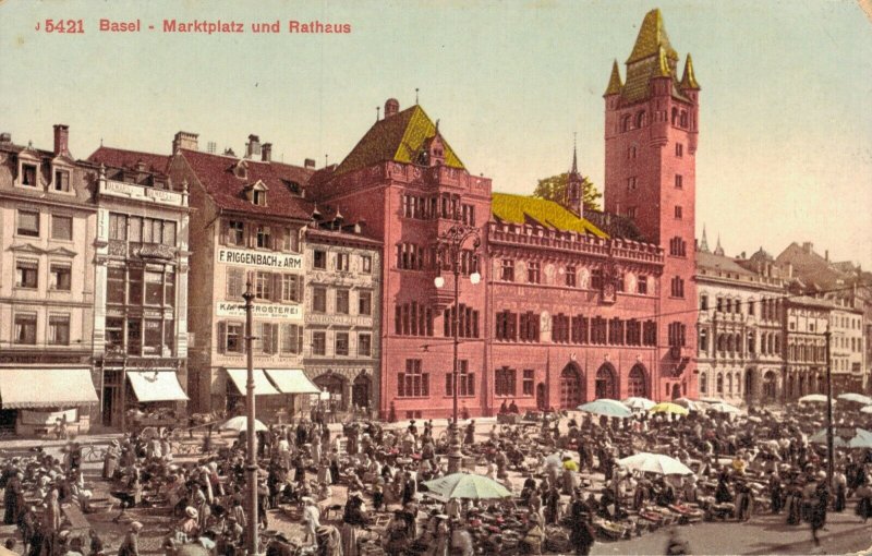 Switzerland Basel Marktplatz und Rathaus 03.18