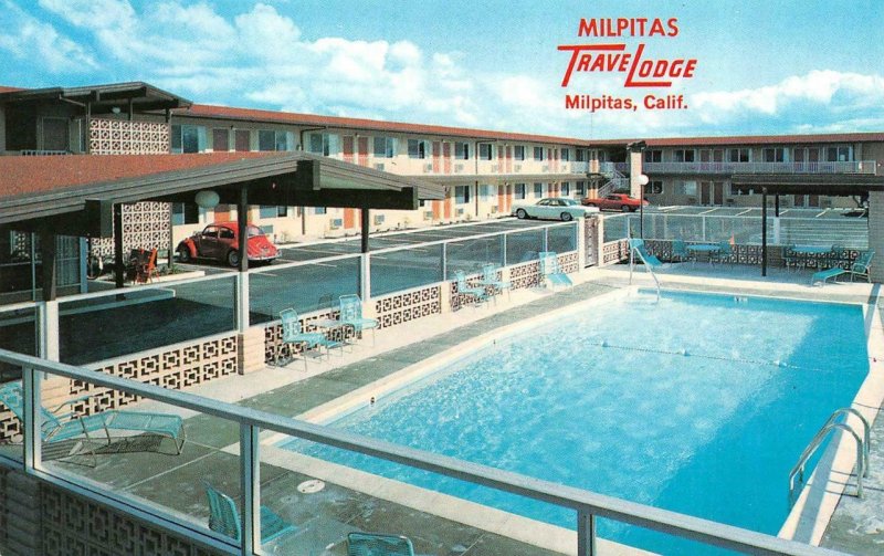 MILPITAS, CA California  TRAVELODGE MOTEL  Pool~VW Bug  ROADSIDE Chrome Postcard