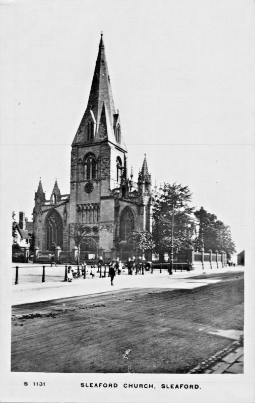 SLEAFORD LINCOLNSHIRE UK~CHURCH-KINGSWAY REAL PHOTO POSTCARD