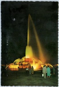 Postcard - Buckingham Memorial Fountain At Night - Chicago, Illinois