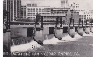 Iowa Cedar Rapids Scene At The Dam