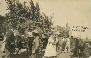 Clovis New Mexico - First Monday Market - Horse, Wagon Vintage Postcard