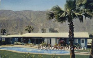 Dinah Shore & George Montgomery - Palm Springs, CA