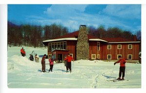 NY - Grossinger. The Ski Lodge at Grossinger's